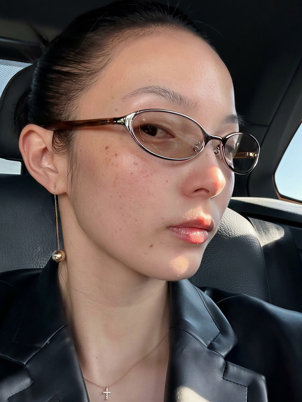 Oval Metal Bookish Office Siren Sunglasses
