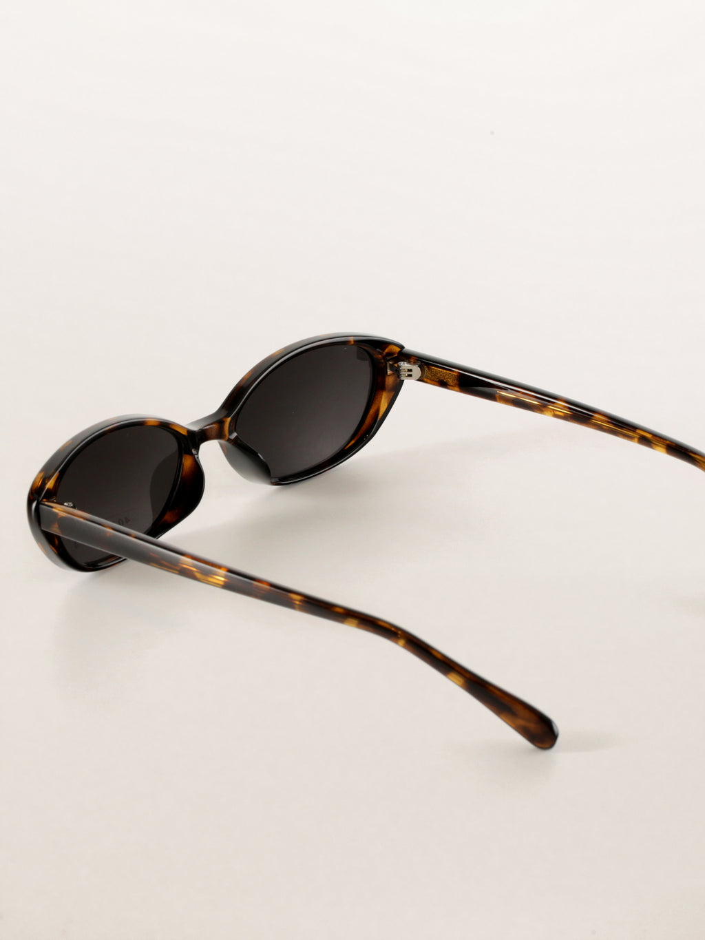 Slim Bayonetta Cat-Eye Polarized Sunglasses