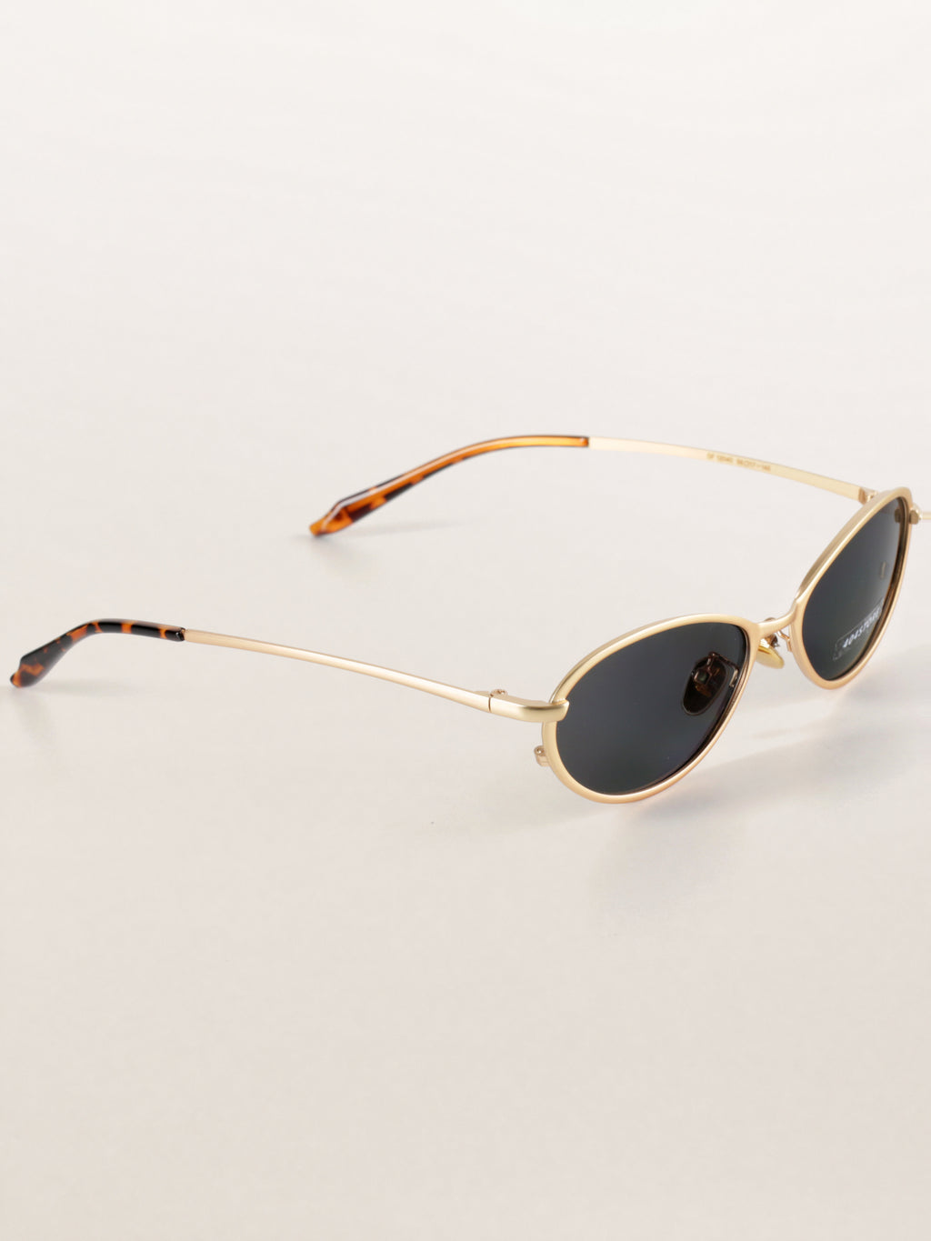 Cat-Eye Oval Metal Minimalist Sunglasses