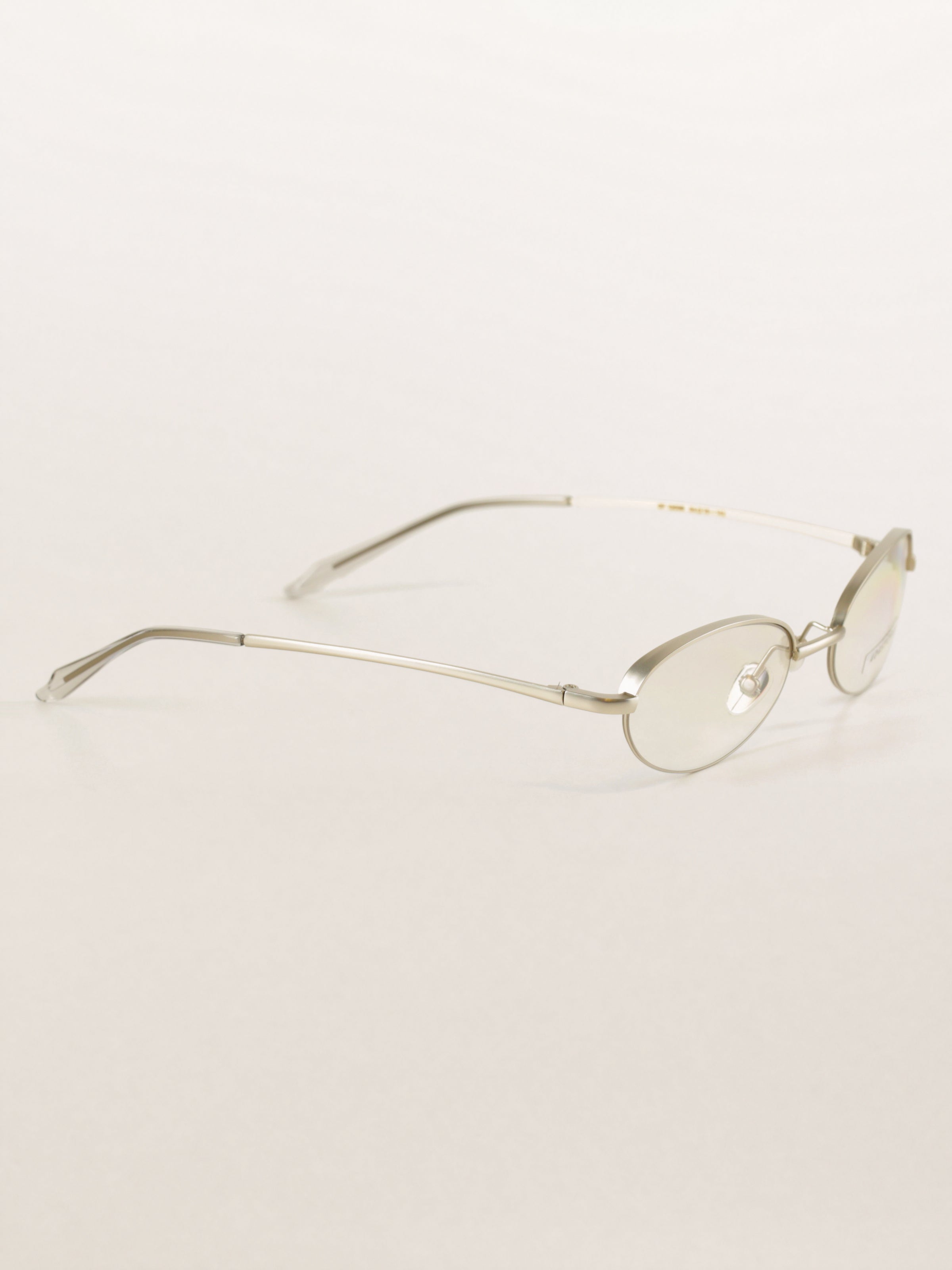 Half-Rim Bayonetta Oval Metal Sunglasses