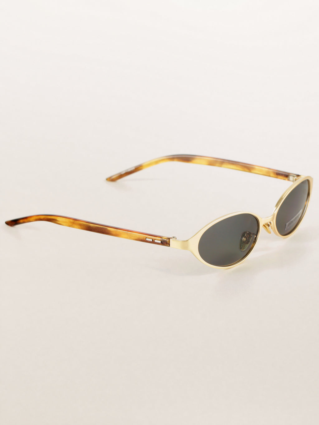 Oval Metal Bookish Office Siren Sunglasses