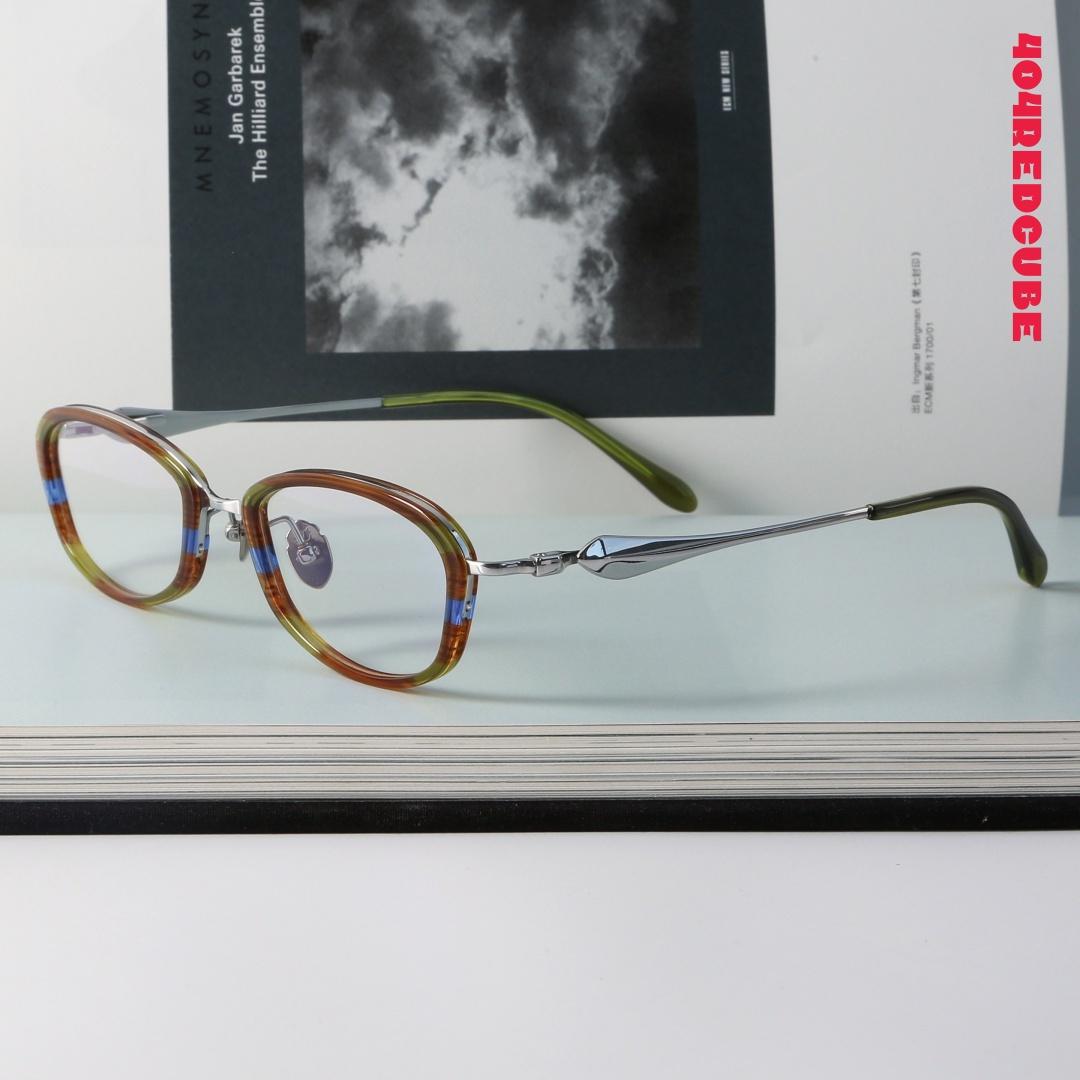 Artistic Acetate-Temple Oval Titanium Optical Frames