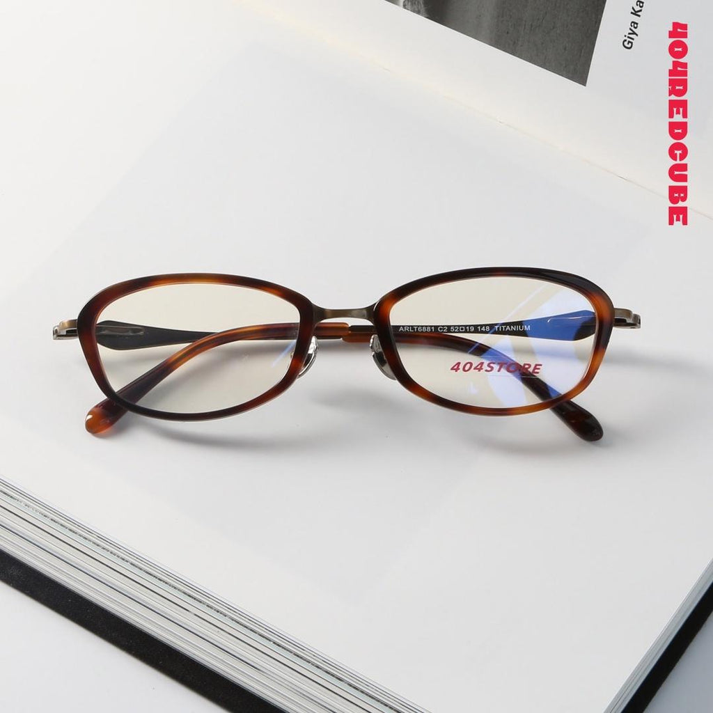 Artistic Acetate-Temple Oval Titanium Optical Frames