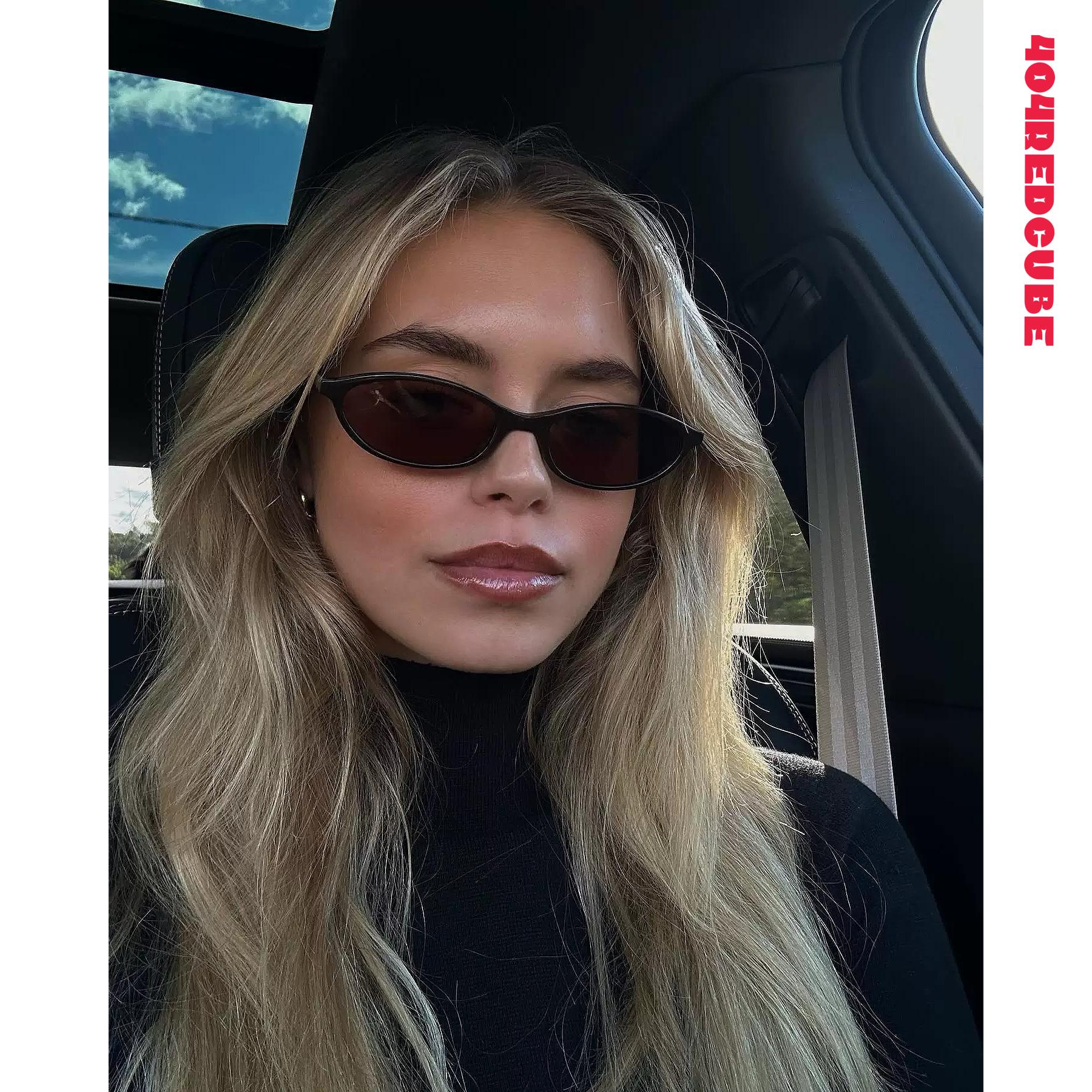 Oval Minimalist 90s Sunglasses